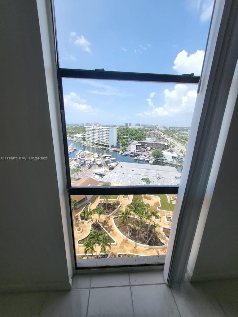 Sailboat Cay Condo · #1204 in North Miami - Photo 3