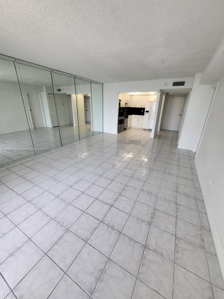 Sailboat Cay Condo · #1204 in North Miami - Photo 10