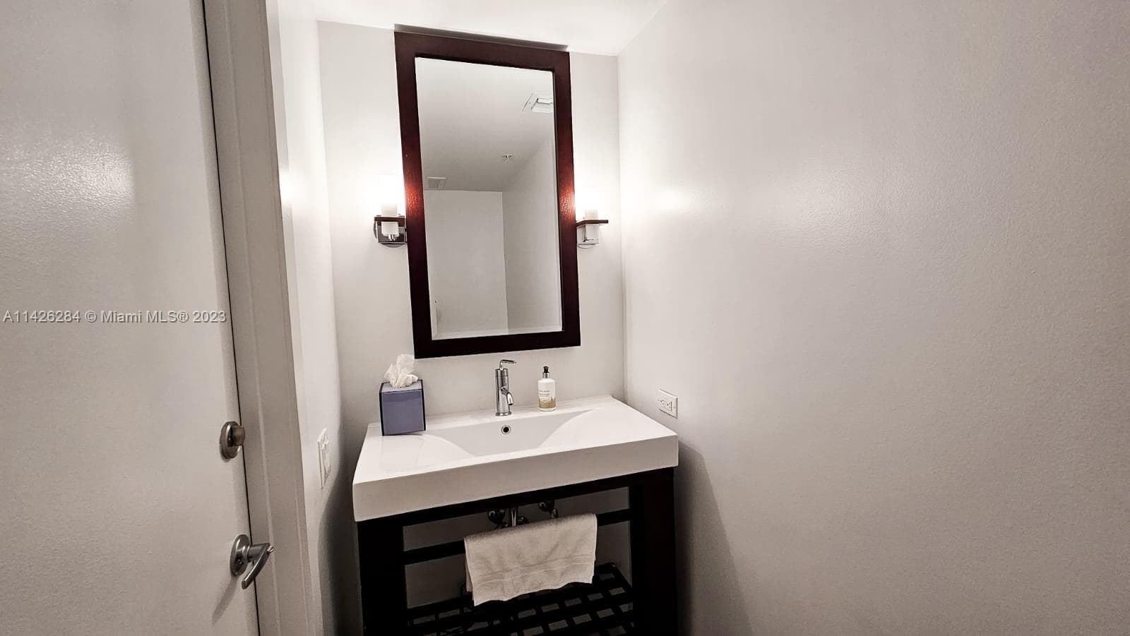 Sole on the Ocean · #1102 in Sunny Isles Beach - Photo 16