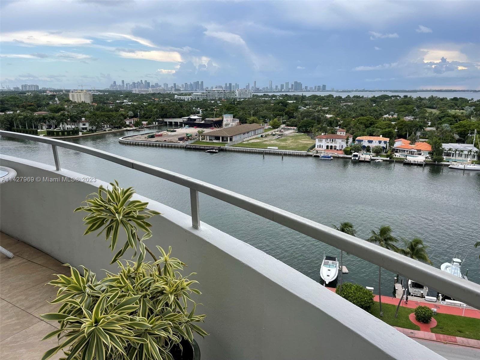 Seacoast 5151 · #1523 in Miami Beach - Photo 13