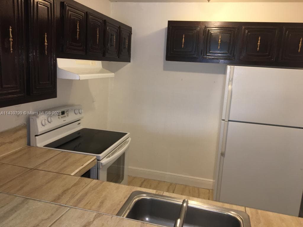 MONTECARLO CONDO · #D205 in Miami - Photo 2