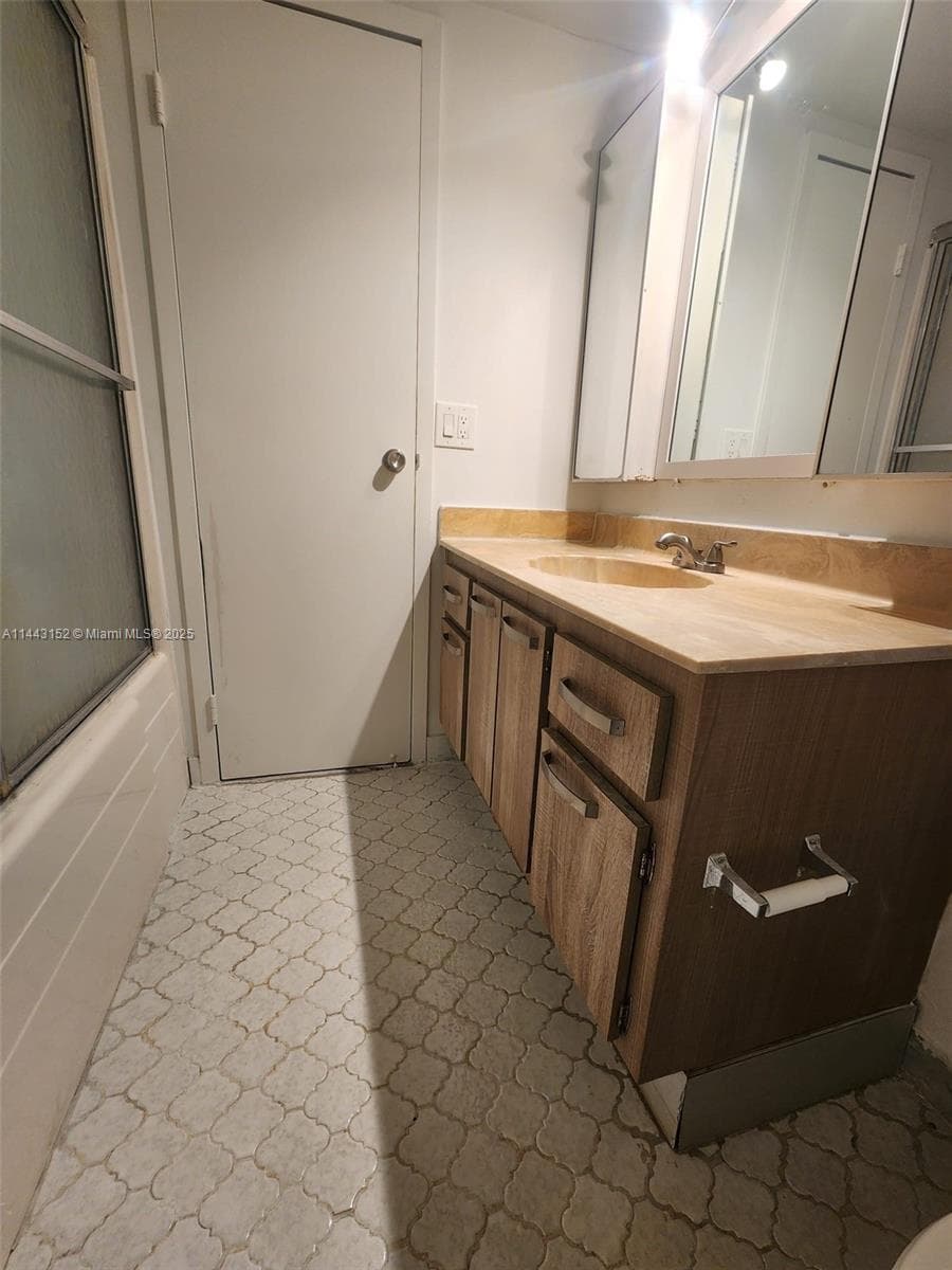 SAILBOAT CAY CONDO · #1513 in North Miami - Photo 20