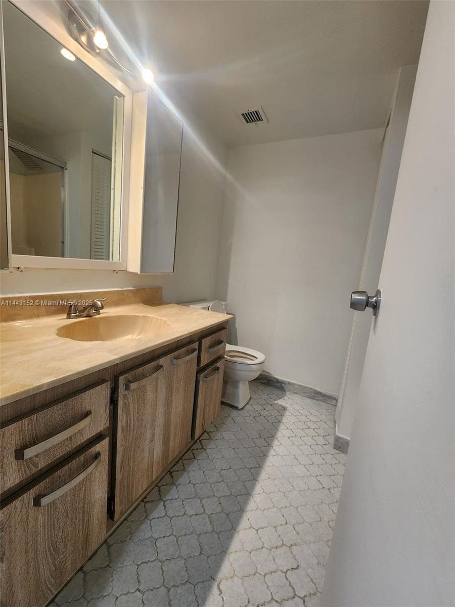 SAILBOAT CAY CONDO · #1513 in North Miami - Photo 14