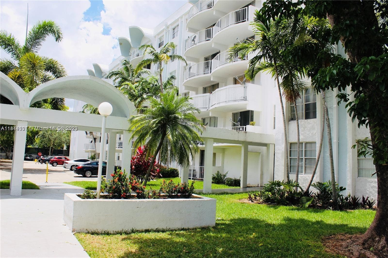 MONTECARLO CONDO · #D112 in Miami - Photo 30