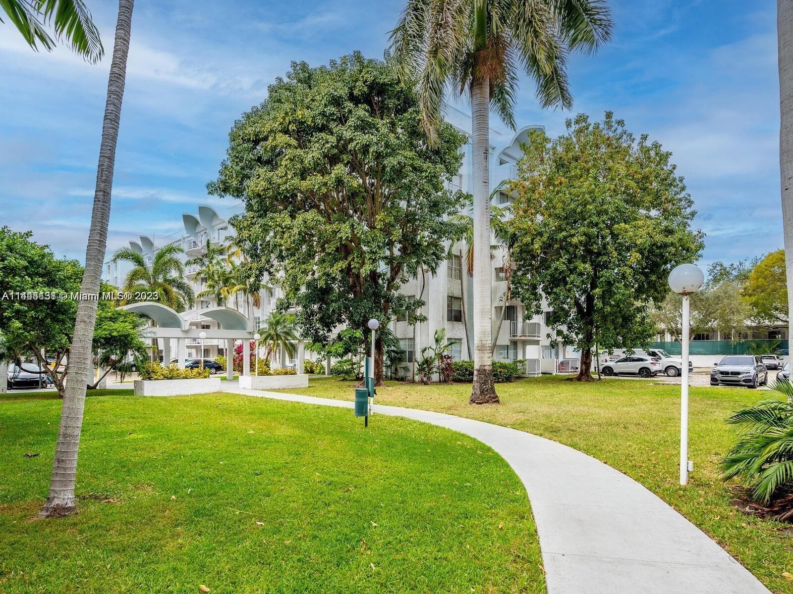 MONTECARLO CONDO · #D112 in Miami - Photo 35