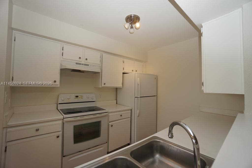SAILBOAT POINTE · #2416 in Oakland Park - Photo 16