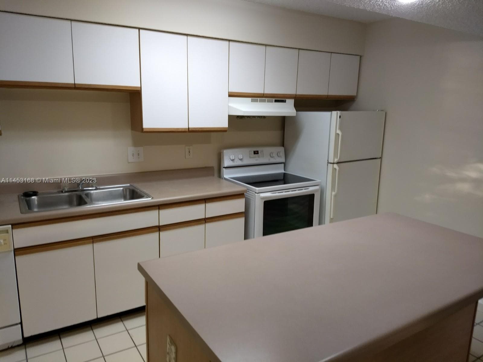 WINDWARD LAKES CONDO · #H303 in Pompano Beach - Photo 5