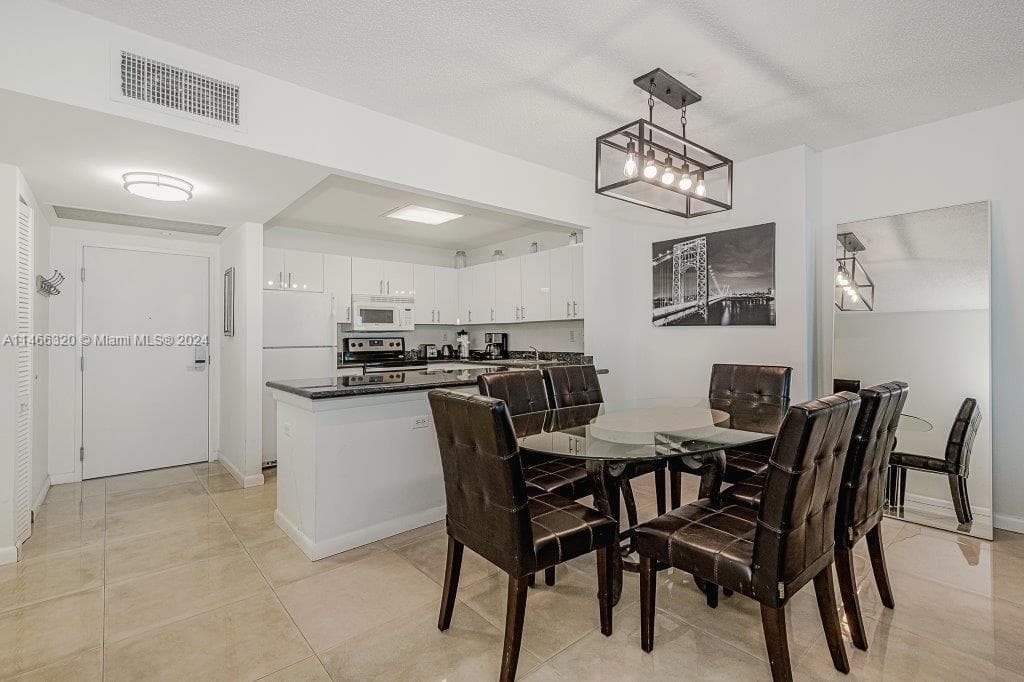 Roney Palace · #803 in Miami Beach - Photo 20