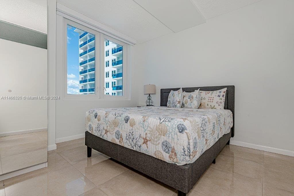 Roney Palace · #803 in Miami Beach - Photo 9