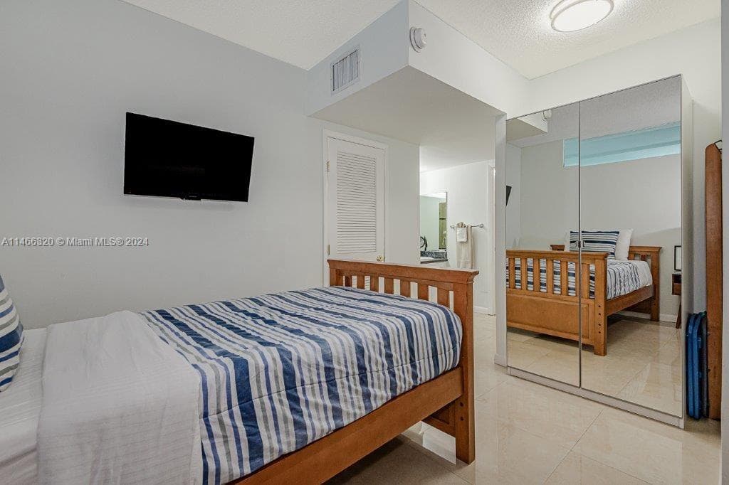 Roney Palace · #803 in Miami Beach - Photo 14