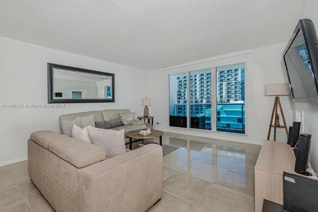 Roney Palace · #803 in Miami Beach - Photo 8