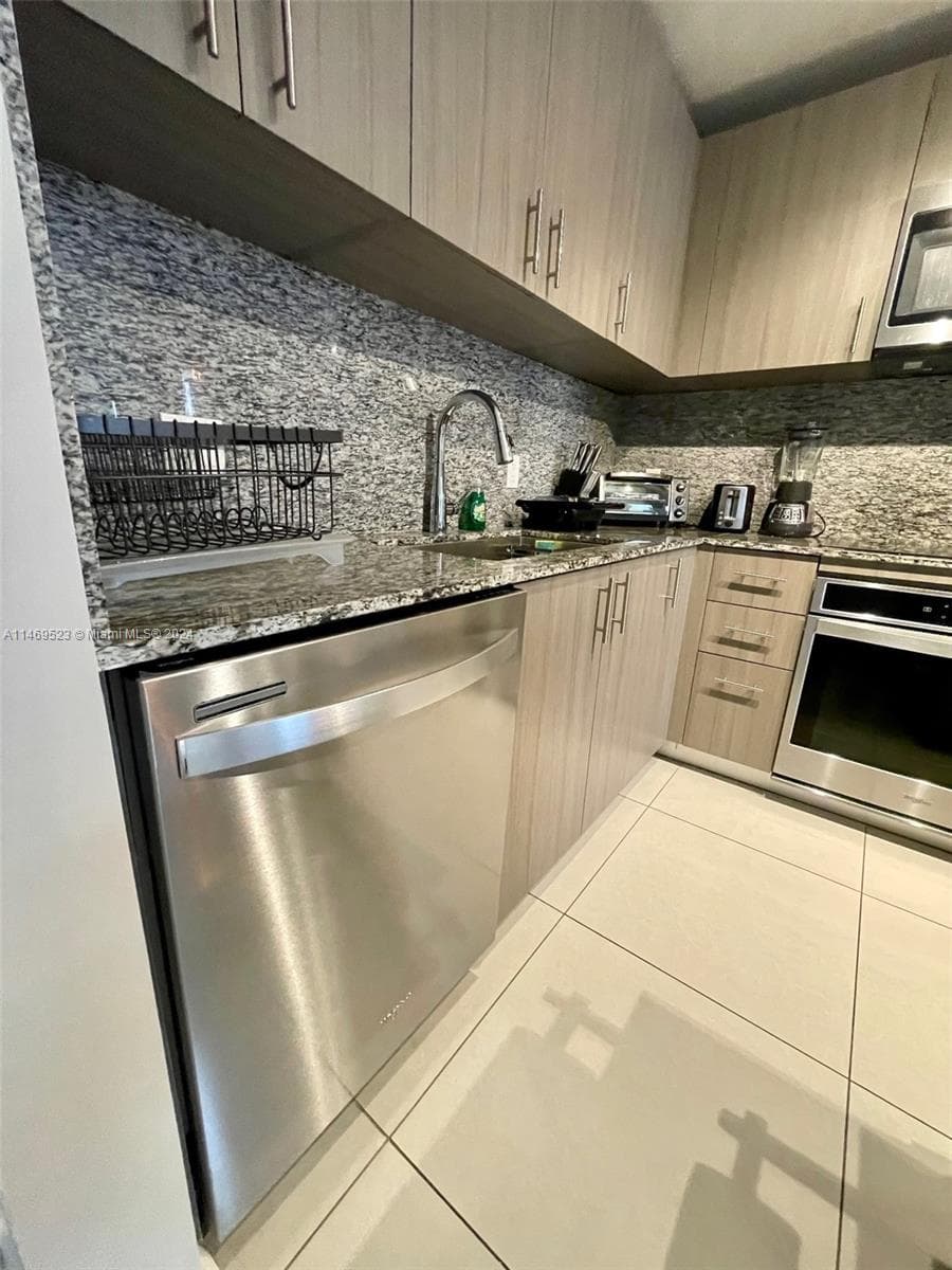 5350 PARK CONDO · #1514 in Doral - Photo 7