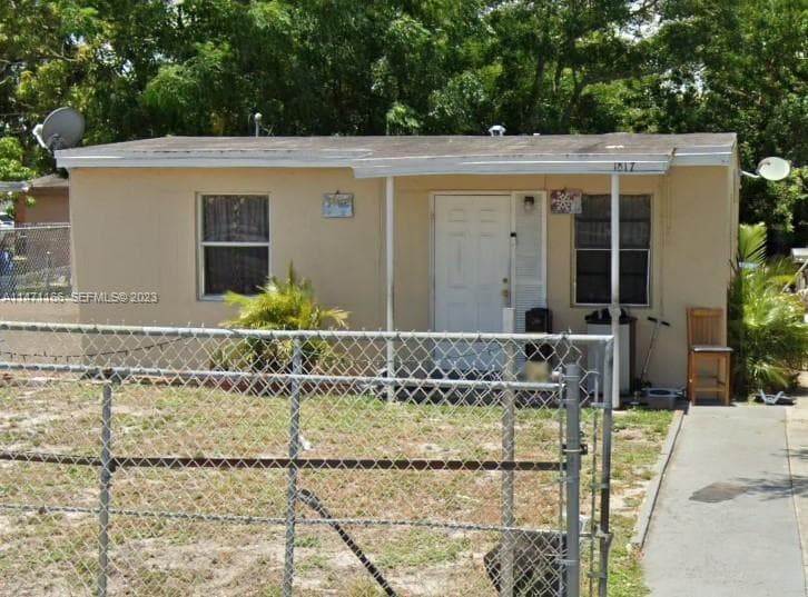 1817 NW 25th Ave photo 23