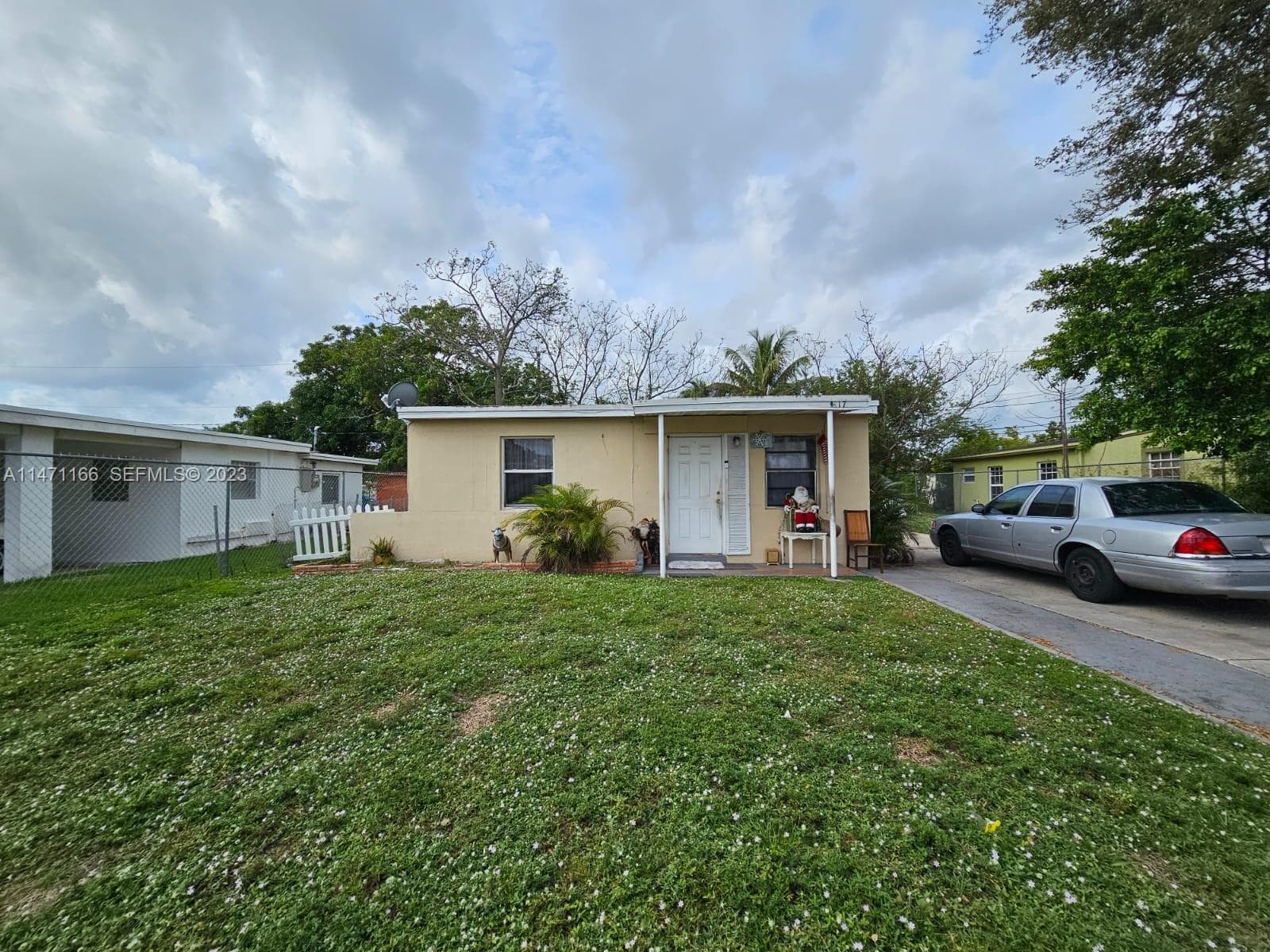 1817 NW 25th Ave photo 2