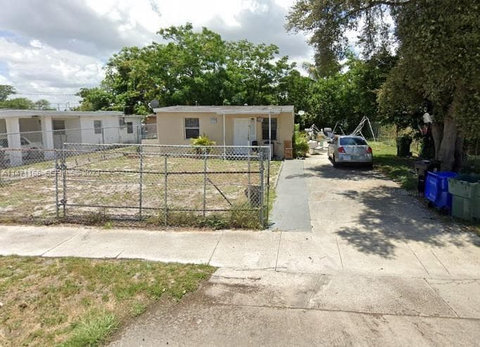 1817 NW 25th Ave photo 24