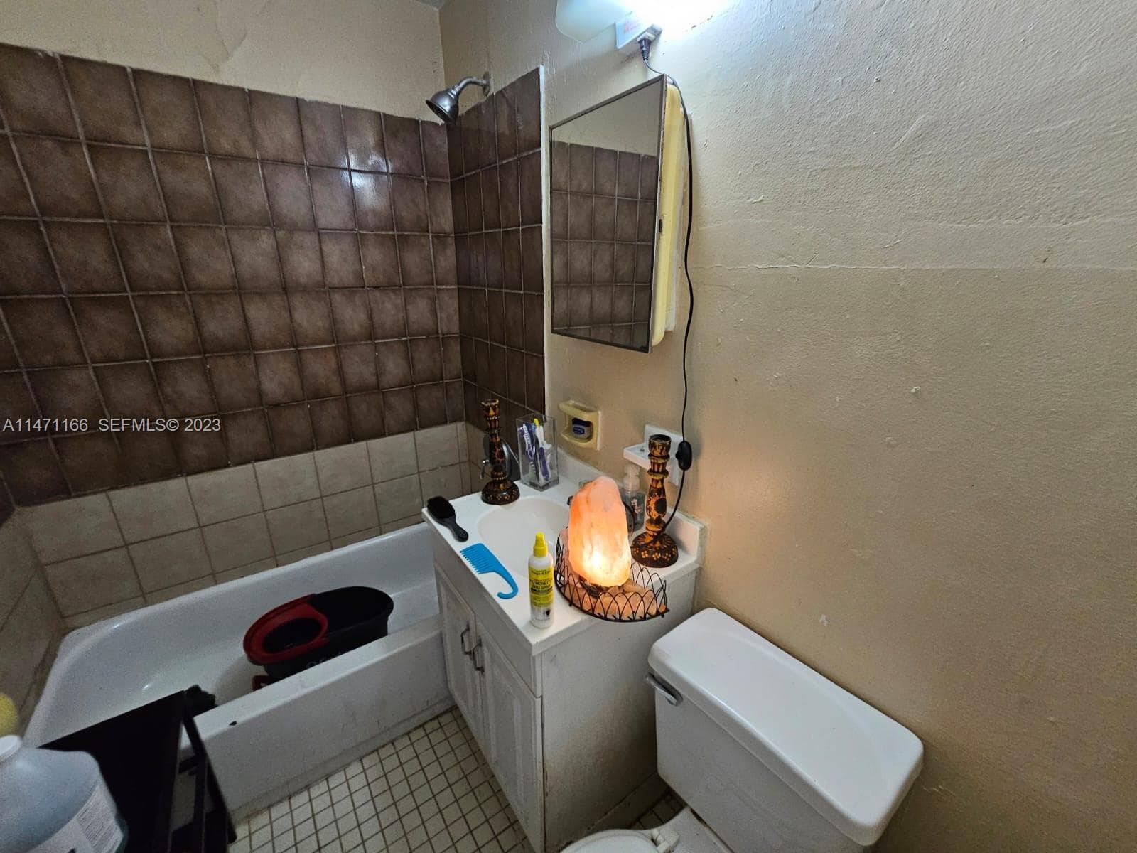 1817 NW 25th Ave photo 10