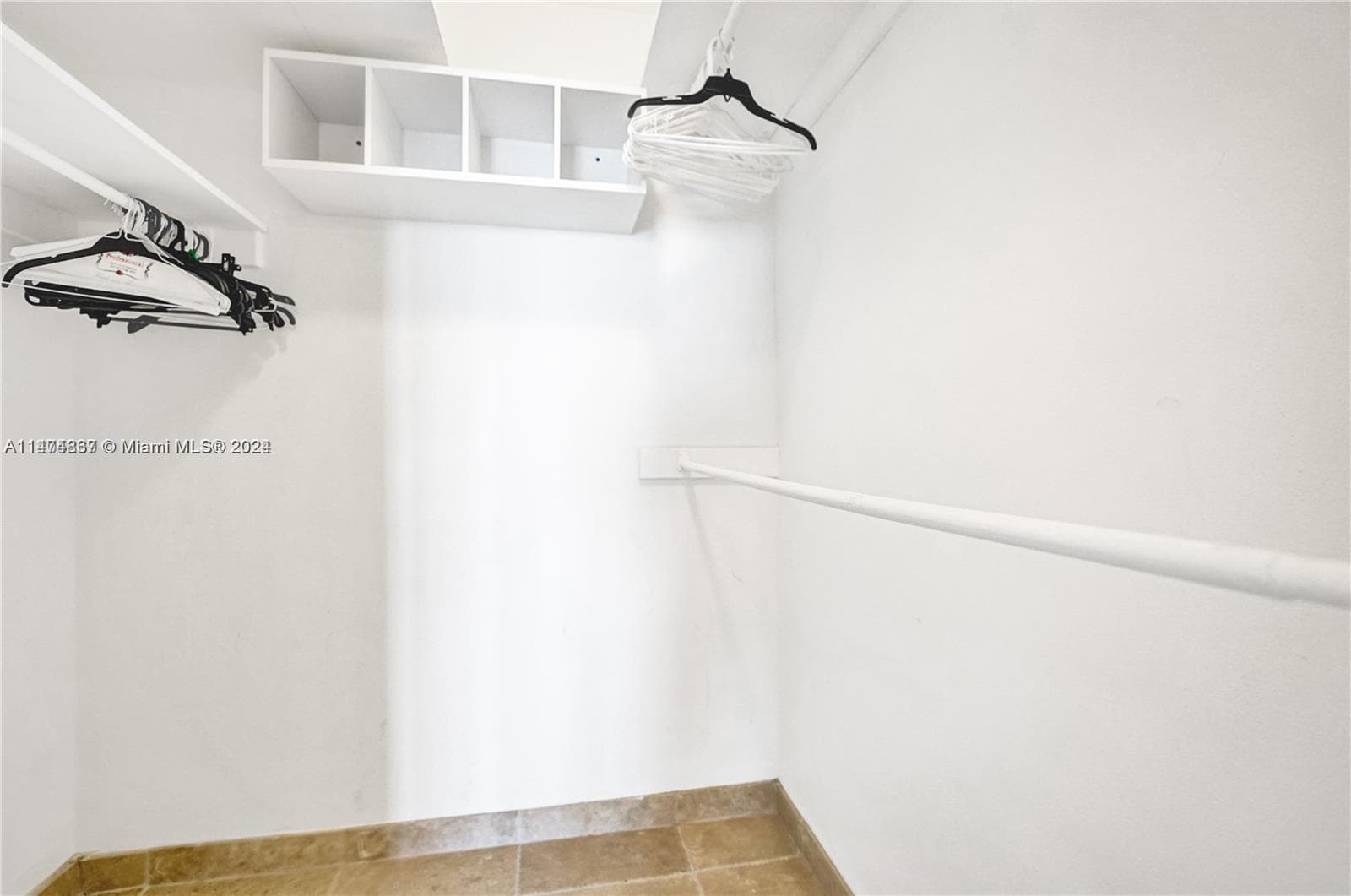 Seacoast 5151 · #1035 in Miami Beach - Photo 17