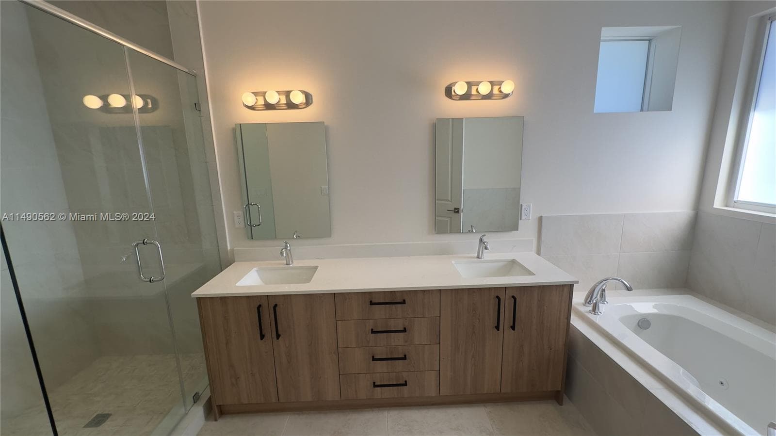 3562 Forest View Cir photo 57