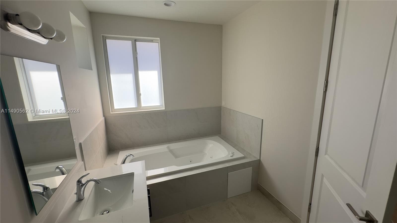 3562 Forest View Cir photo 53