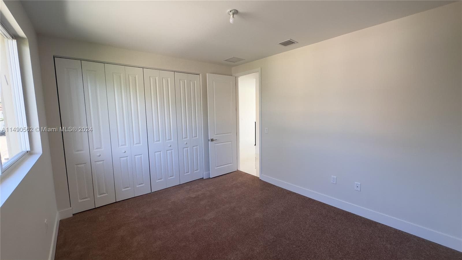 3562 Forest View Cir photo 36