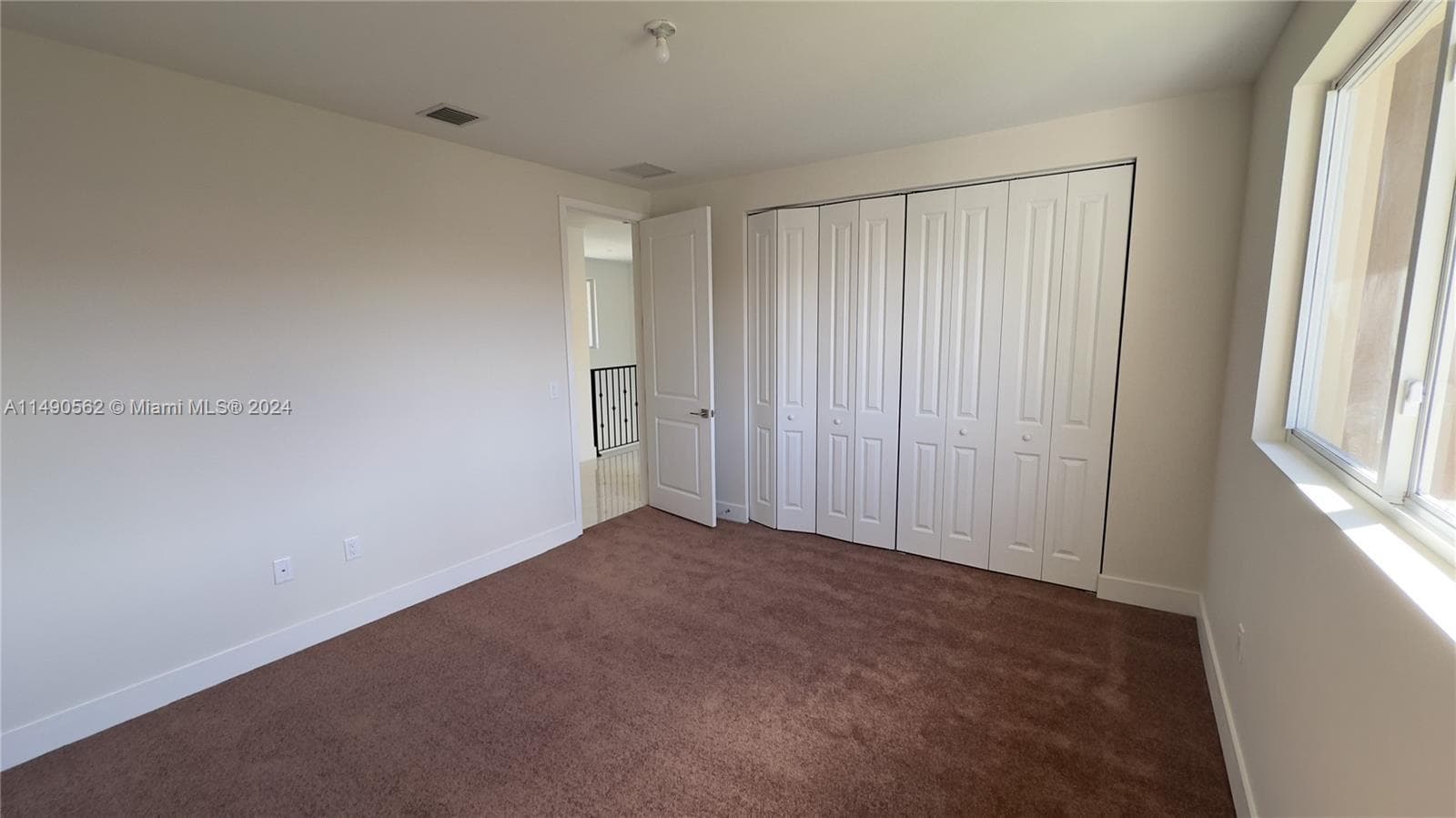 3562 Forest View Cir photo 34
