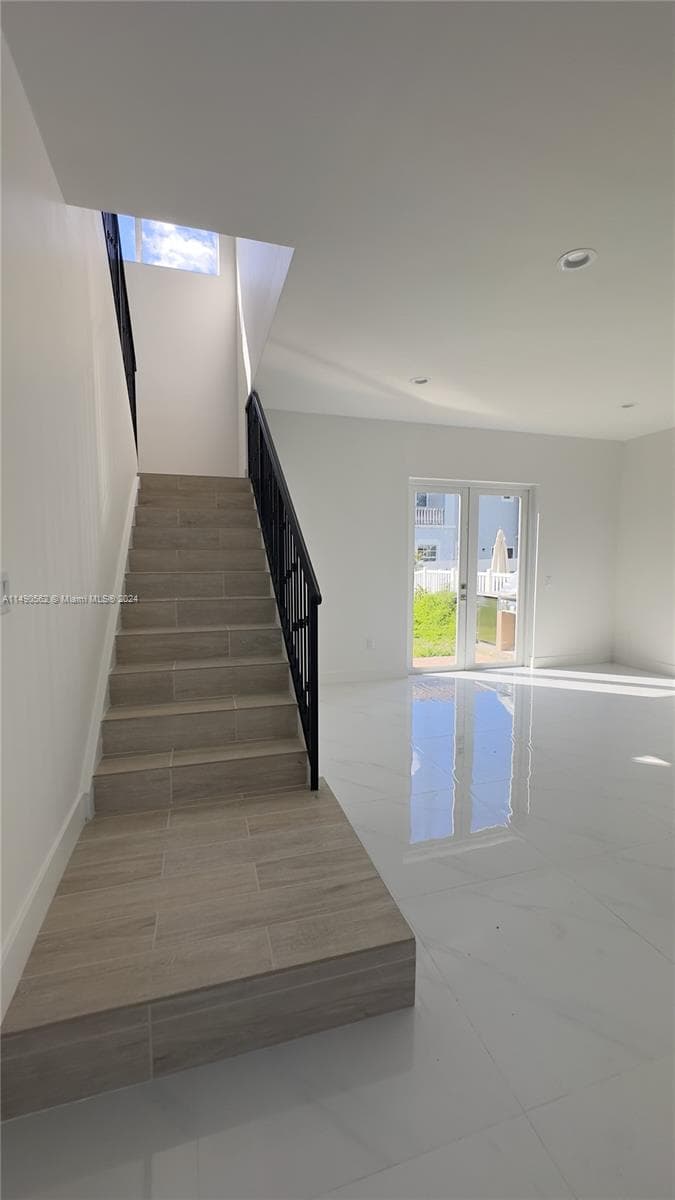 3562 Forest View Cir photo 25