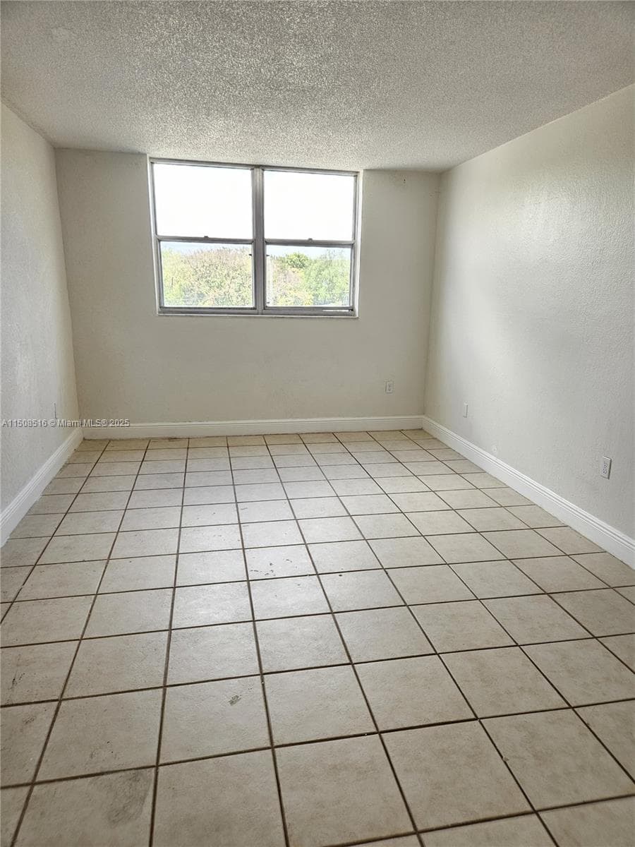Bay View Palms · #302 in North Miami - Photo 17