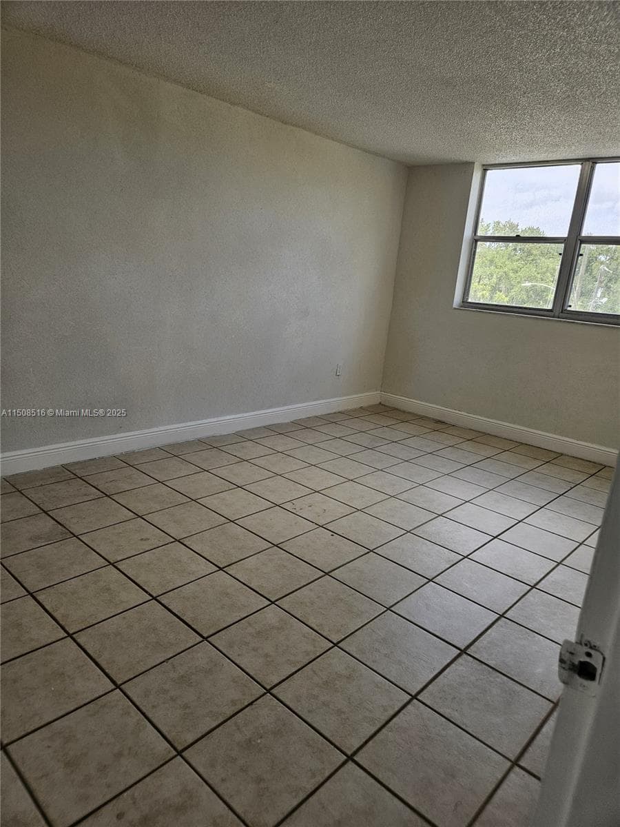 Bay View Palms · #302 in North Miami - Photo 18