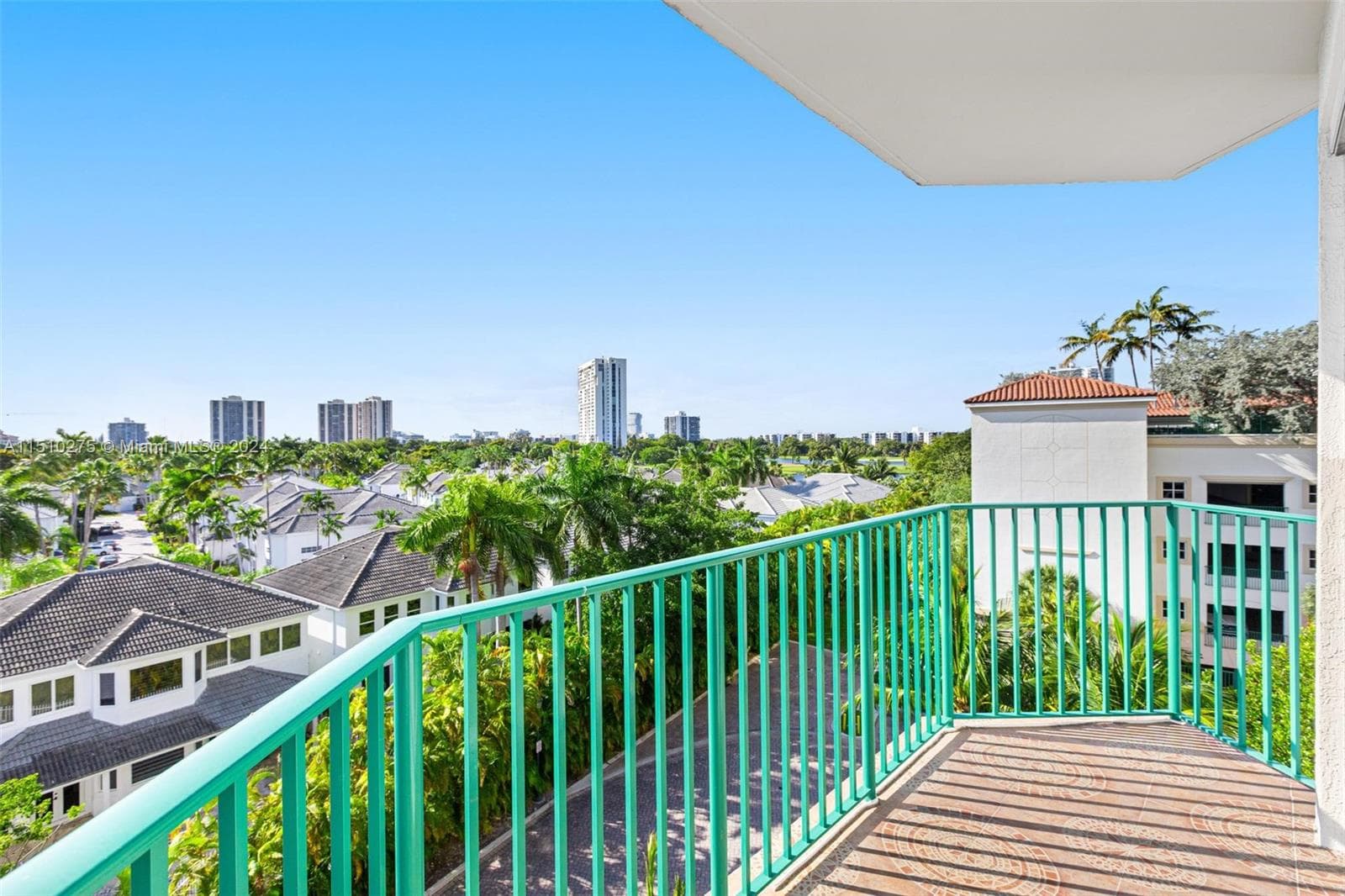 TURNBERRY VILLAGE · #502 in Aventura - Photo 2