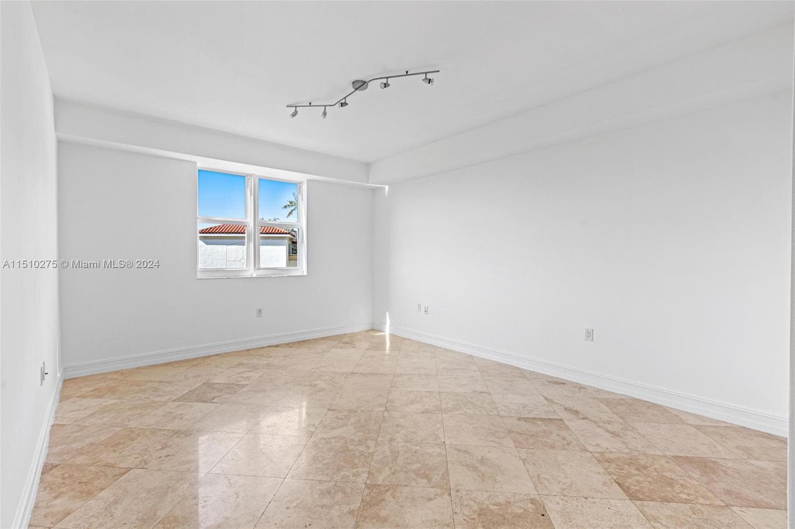 TURNBERRY VILLAGE · #502 in Aventura - Photo 12