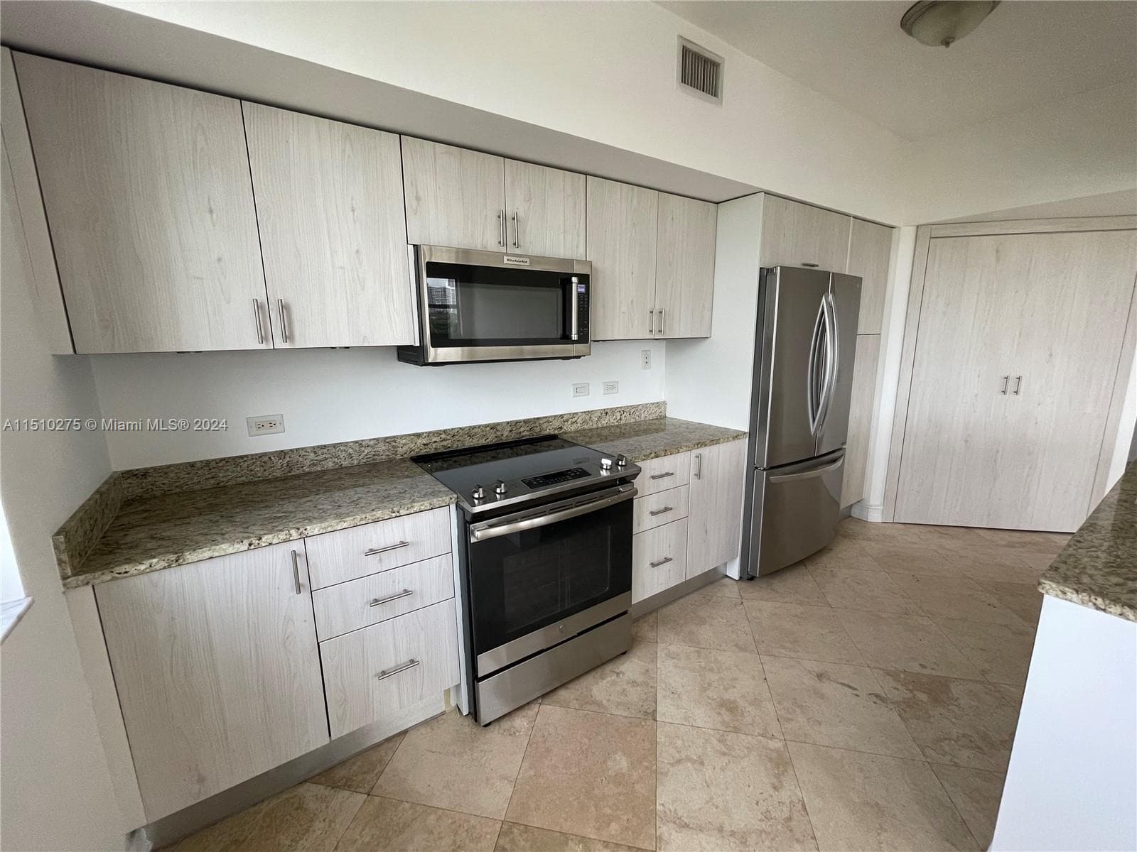 TURNBERRY VILLAGE · #502 in Aventura - Photo 7