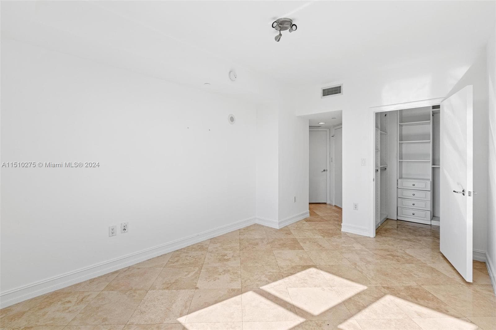 TURNBERRY VILLAGE · #502 in Aventura - Photo 14