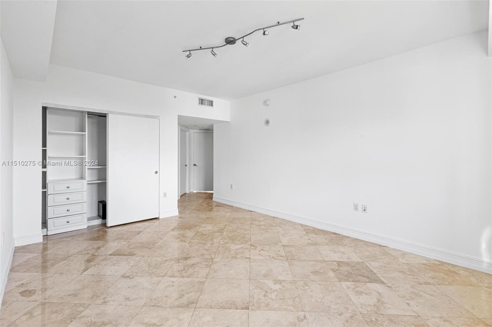 TURNBERRY VILLAGE · #502 in Aventura - Photo 11