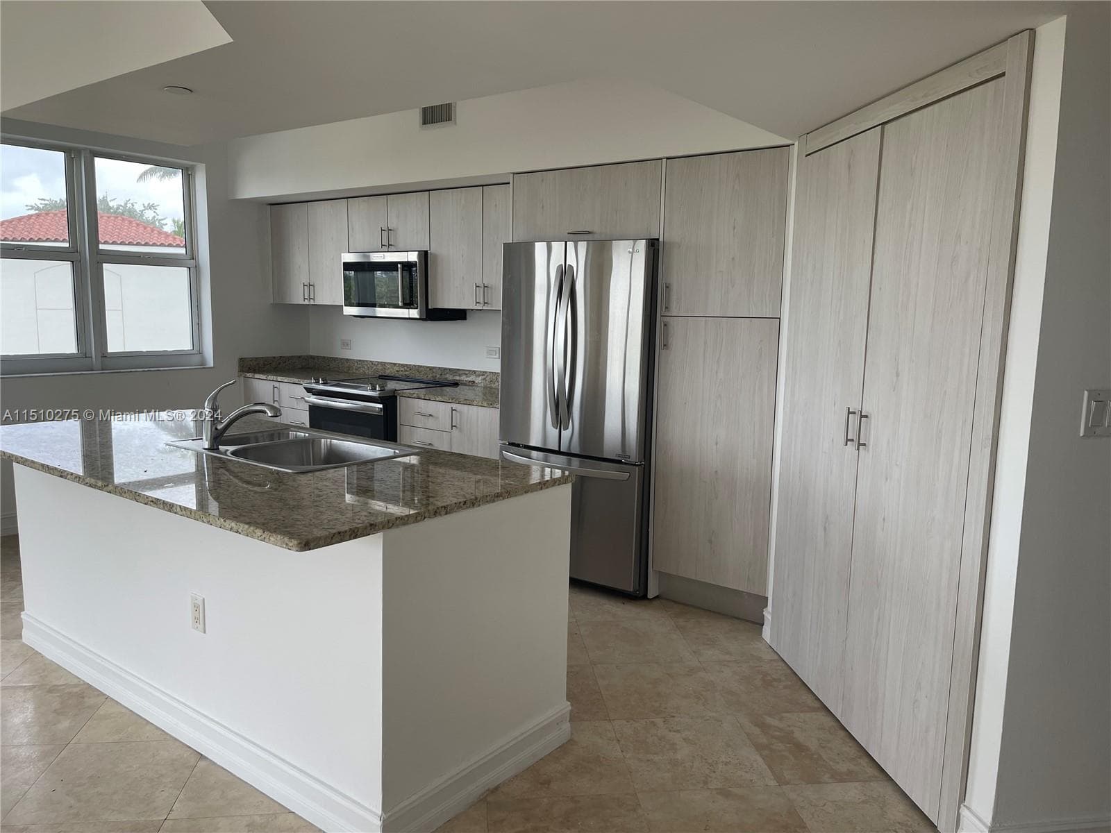 TURNBERRY VILLAGE · #502 in Aventura - Photo 8