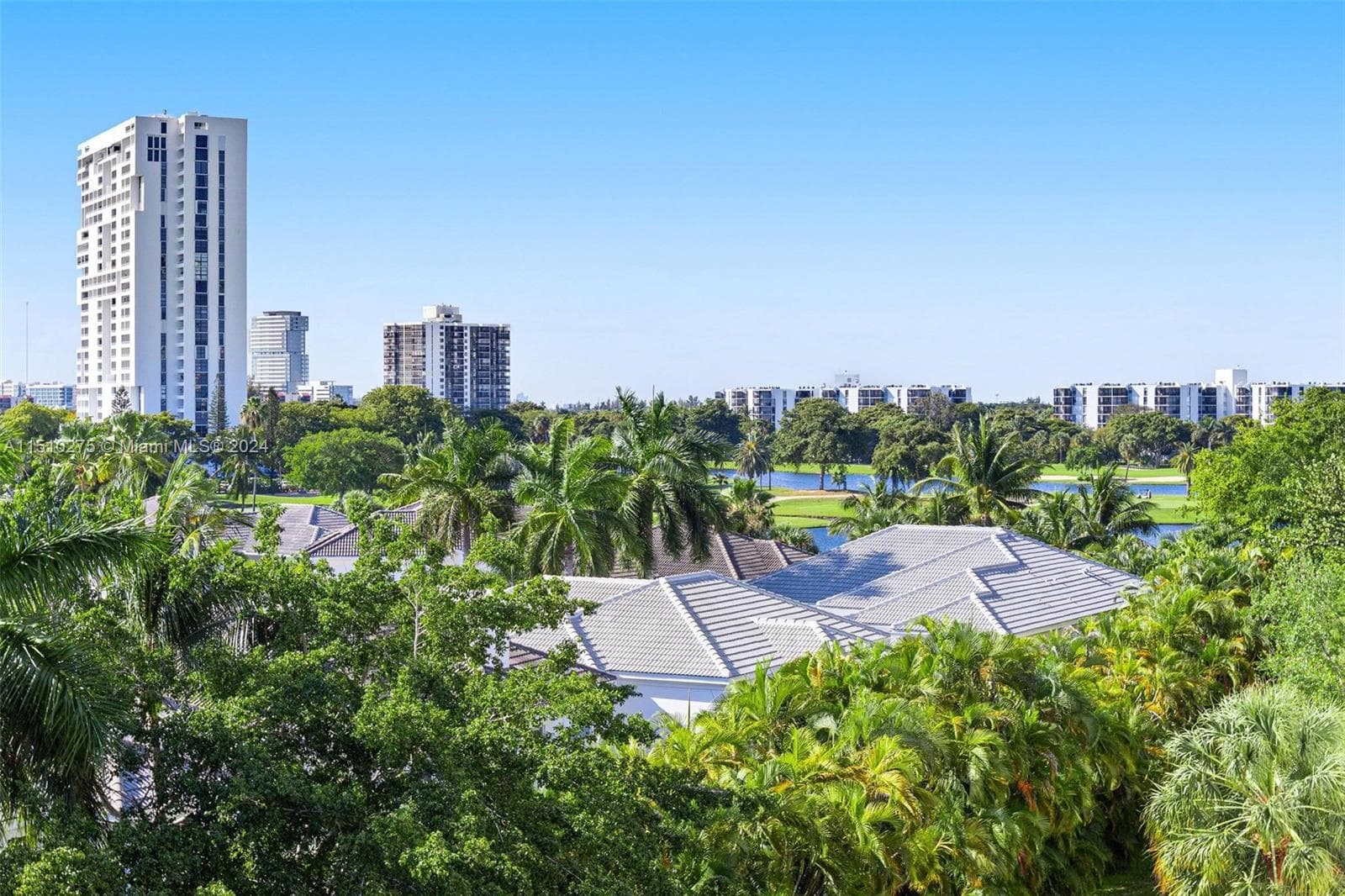 TURNBERRY VILLAGE · #502 in Aventura - Photo 21