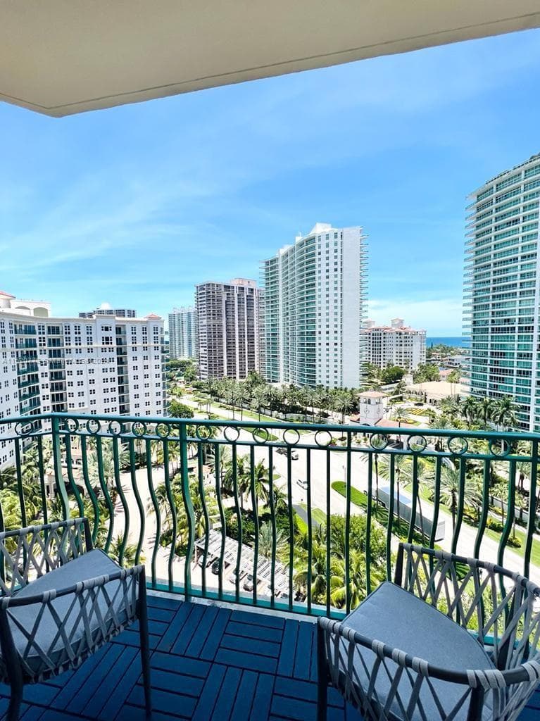 TURNBERRY VILLAGE SO TOWER · #PH20 in Aventura - Photo 11