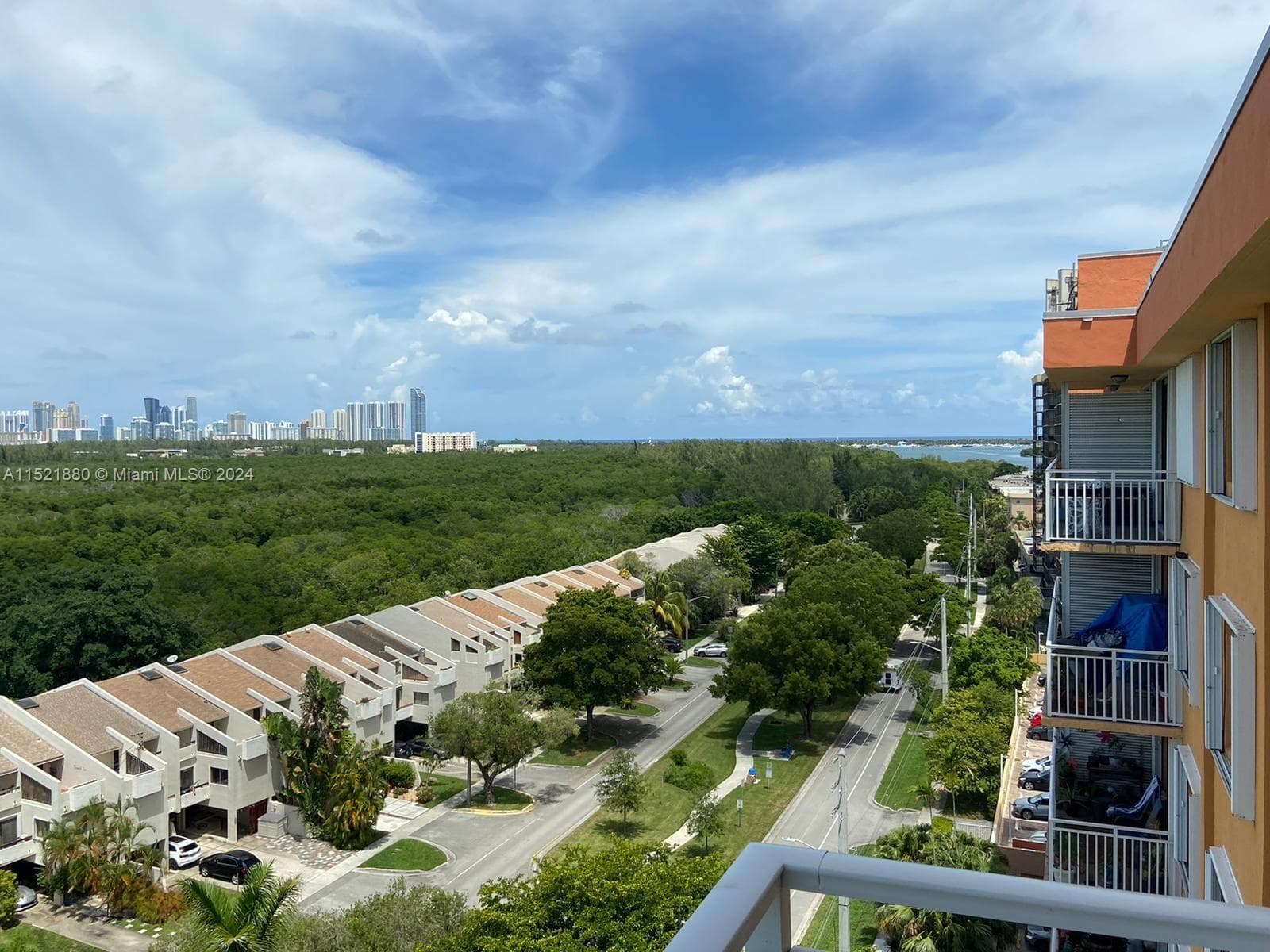 KEYSTONE TOWERS CONDO · #1004 in North Miami - Photo 6