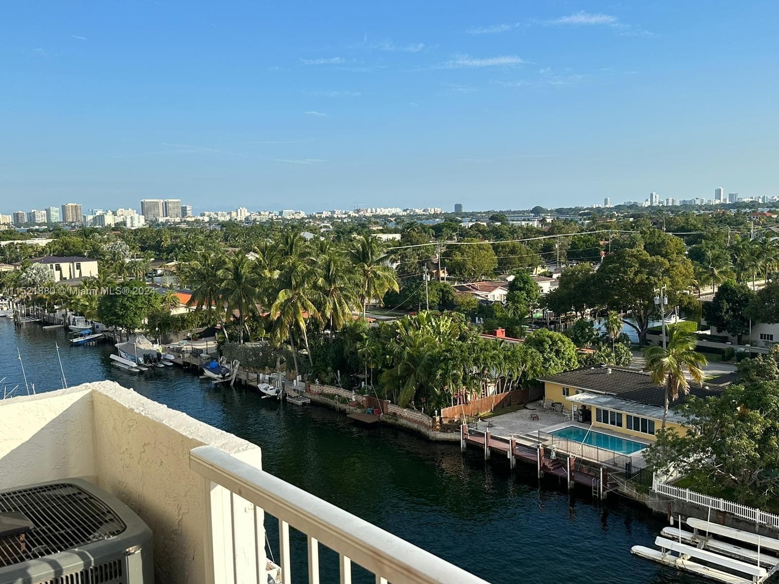 KEYSTONE TOWERS CONDO · #1004 in North Miami - Photo 3