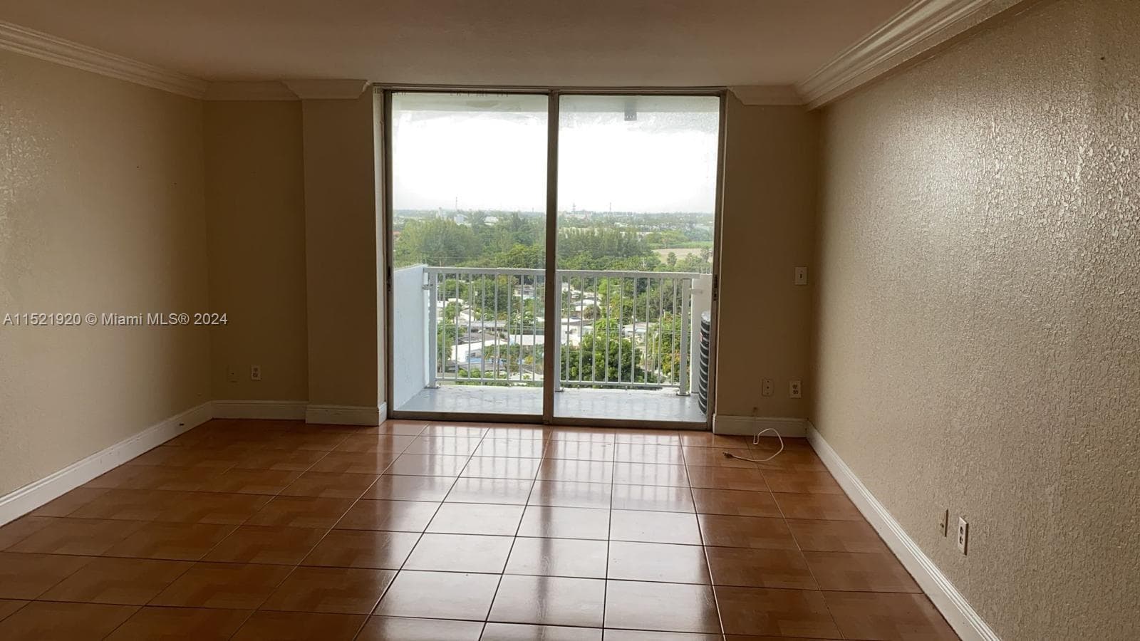 KEYSTONE TOWERS CONDO · #910 in North Miami - Photo 22