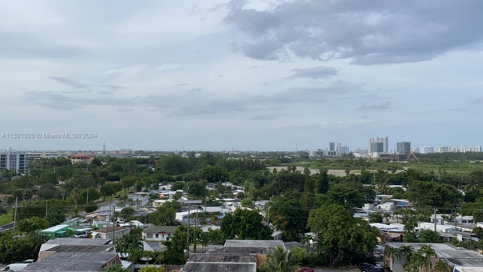 KEYSTONE TOWERS CONDO · #910 in North Miami - Photo 5