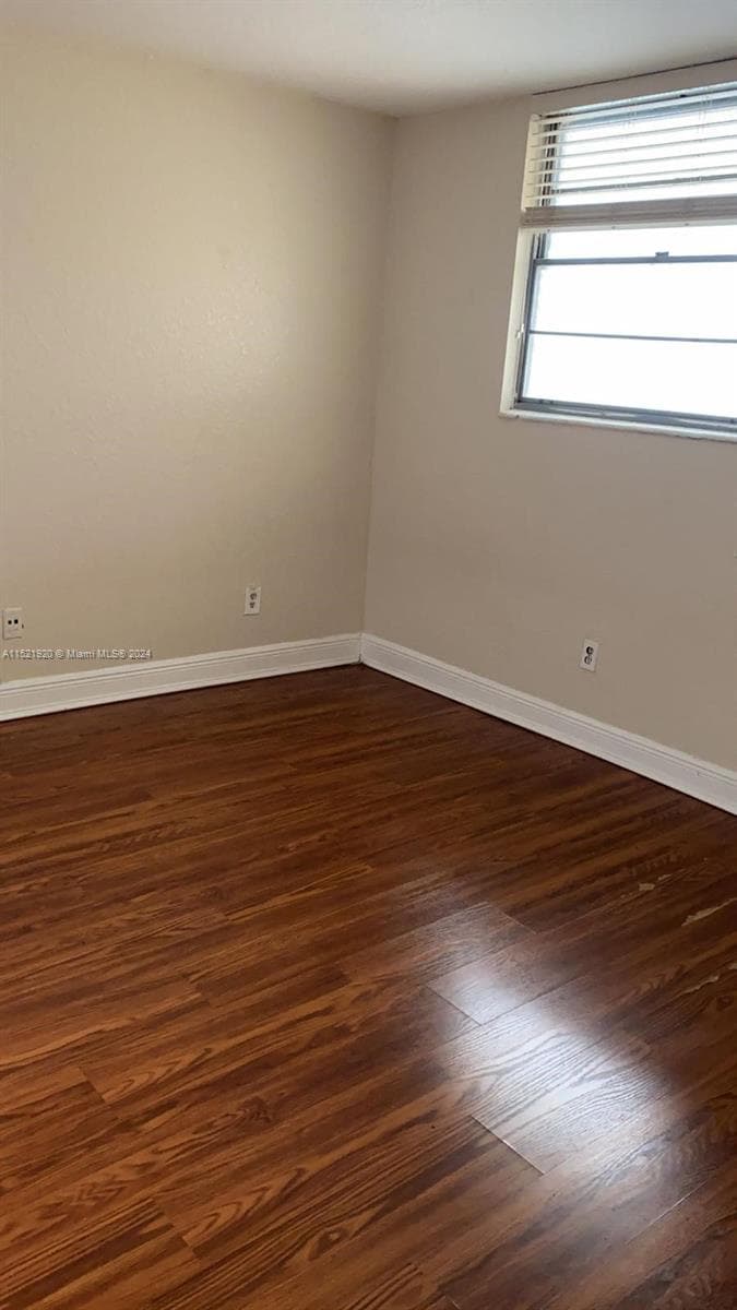KEYSTONE TOWERS CONDO · #910 in North Miami - Photo 11