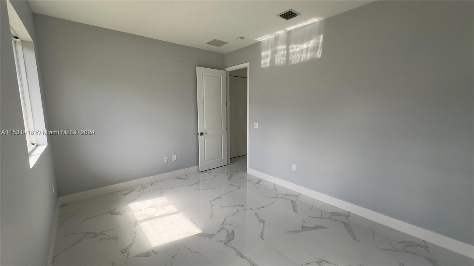 3523 Forest View Cir photo 17