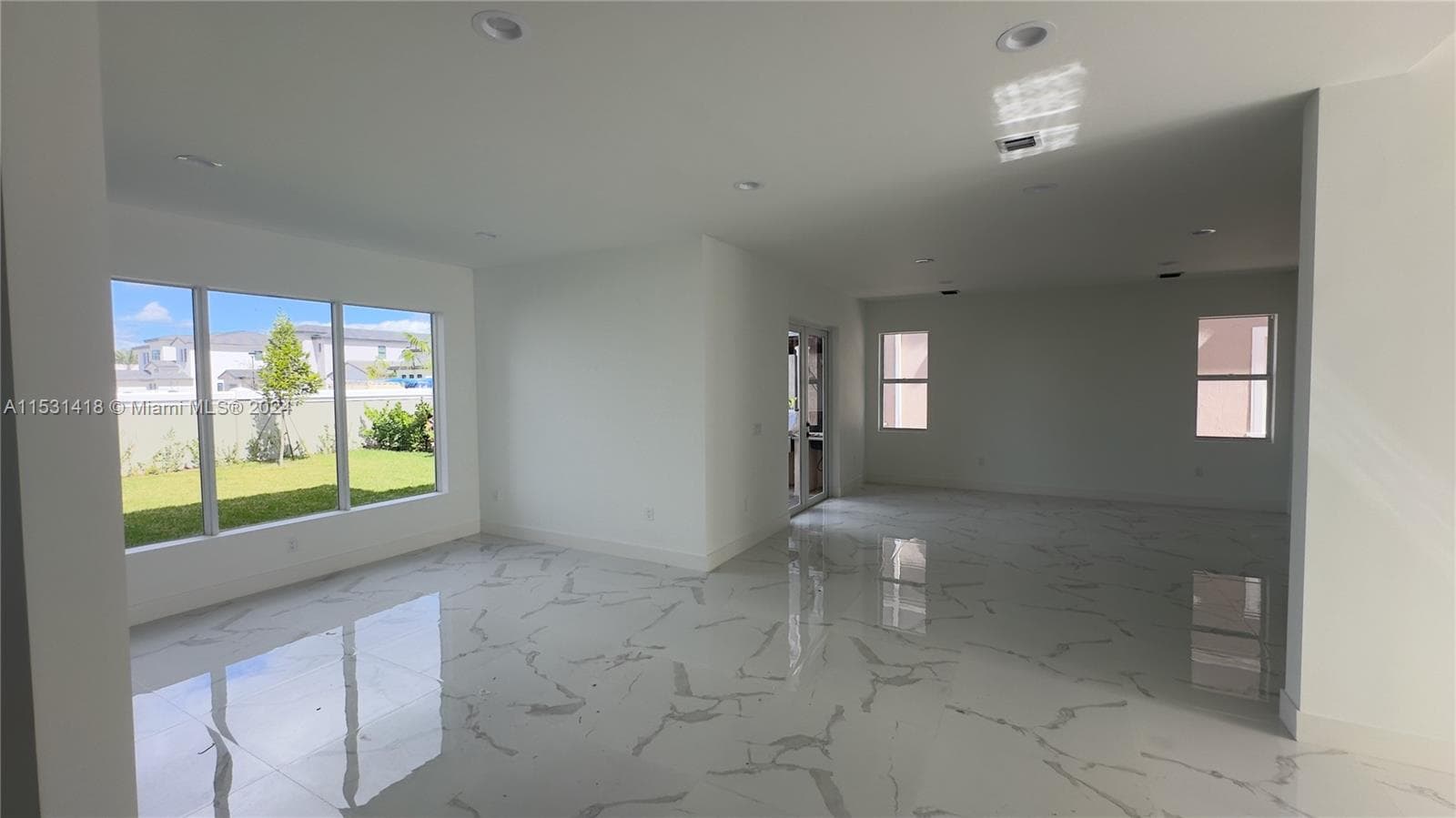 3523 Forest View Cir photo 7