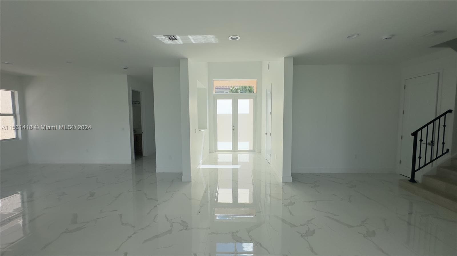 3523 Forest View Cir photo 5