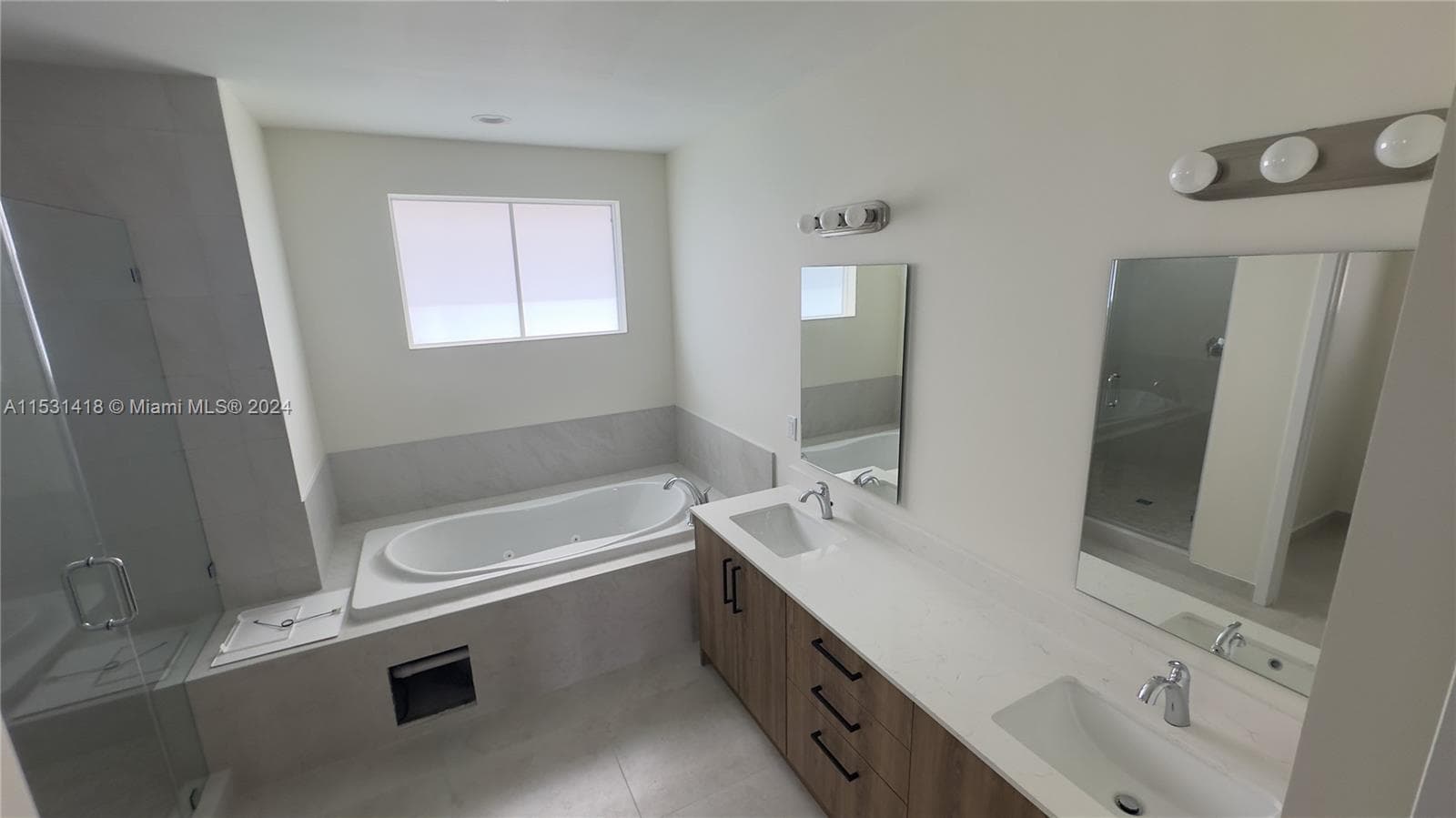 3523 Forest View Cir photo 69
