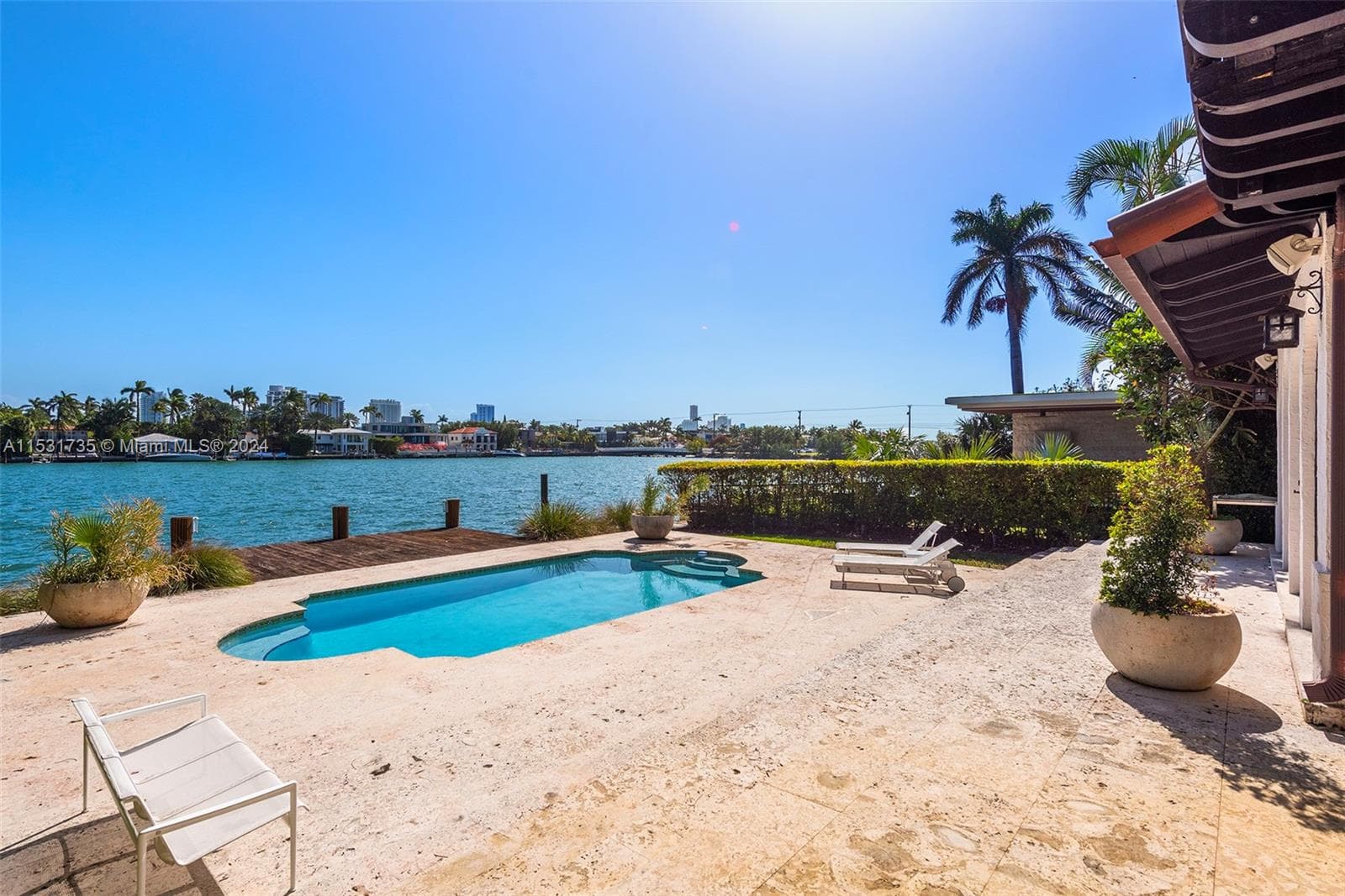 527 E Dilido Dr photo 48