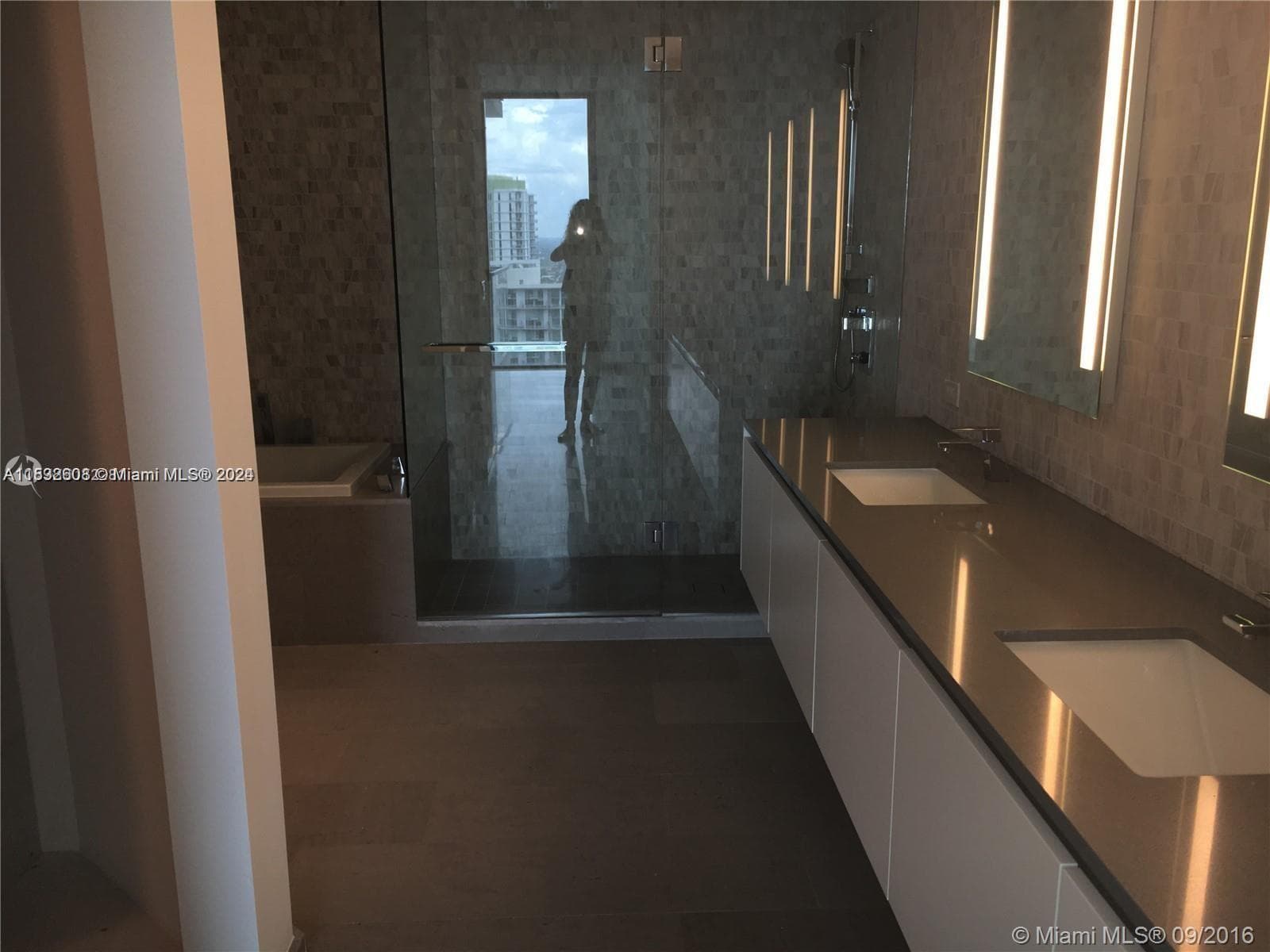 Reach Brickell City Centre · #3510 in Miami - Photo 8