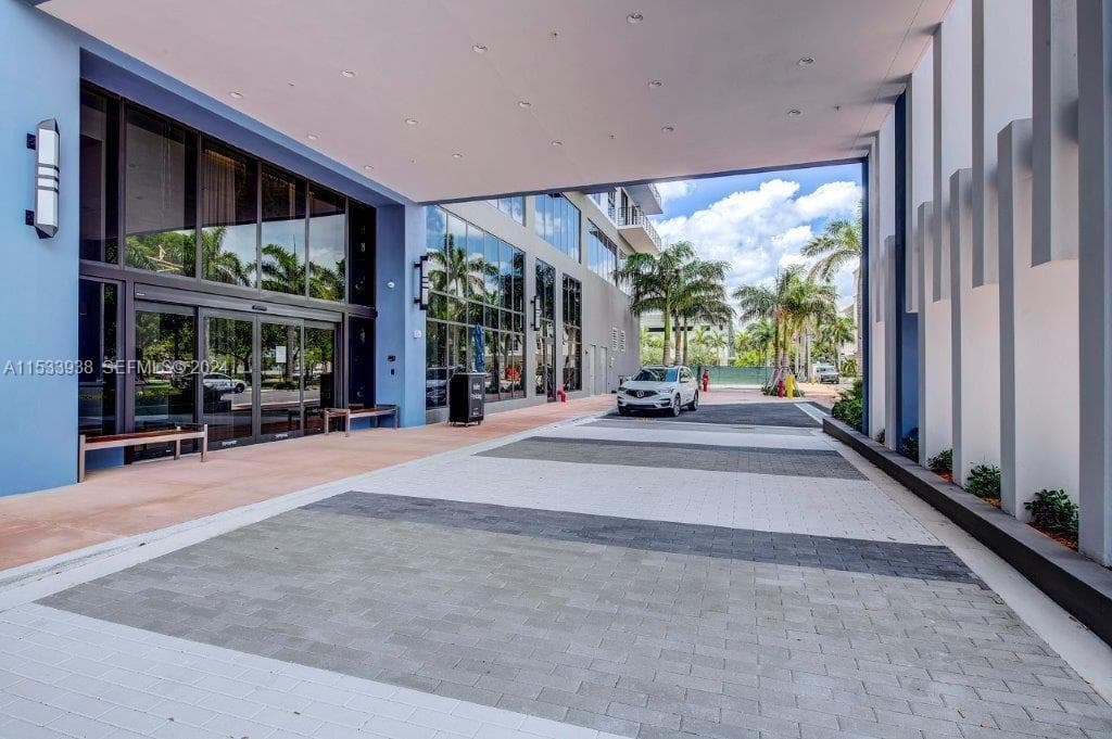 5350 Park Condo · #1604 in Doral - Photo 2