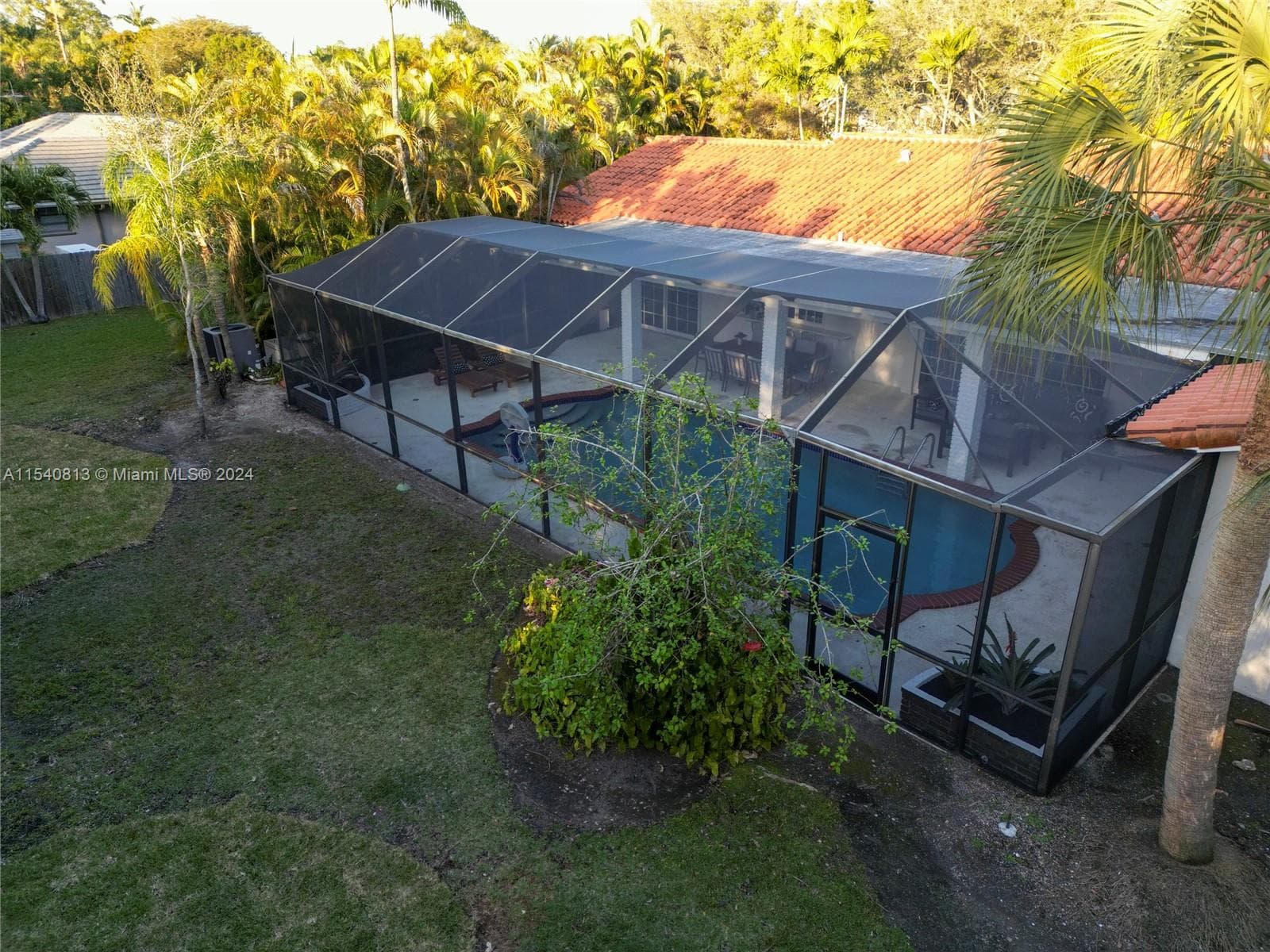 10130 SW 70th Ave photo 75