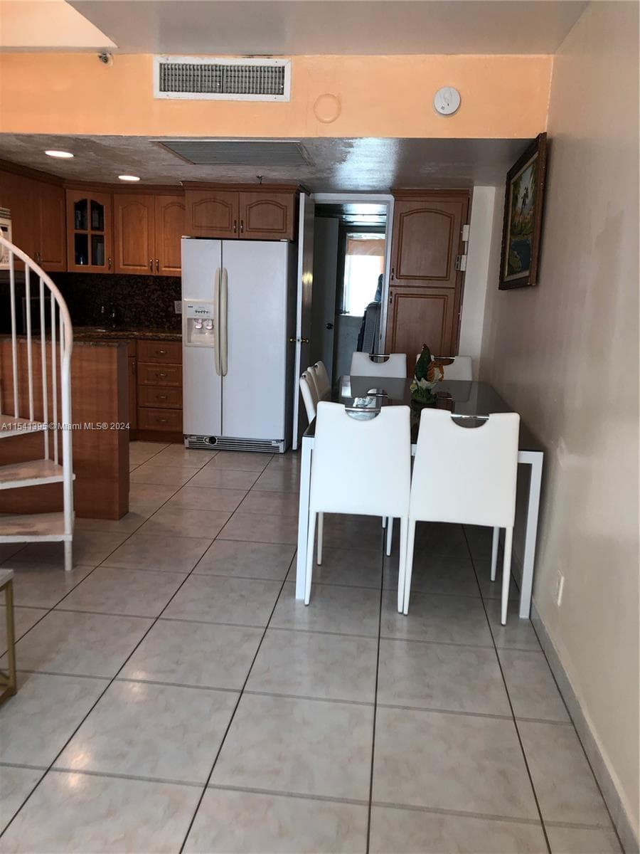 5445 Collins Ave # 7 #TH-7 photo 3